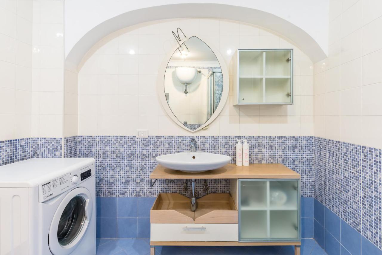 White&blue At Sanita By Wonderful Italy Apartment