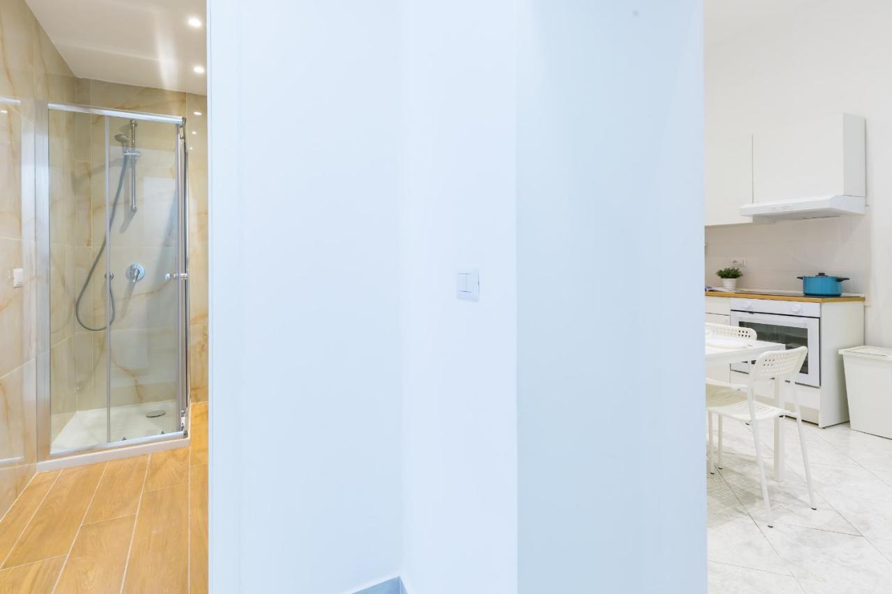 White&blue At Sanita By Wonderful Italy Apartment